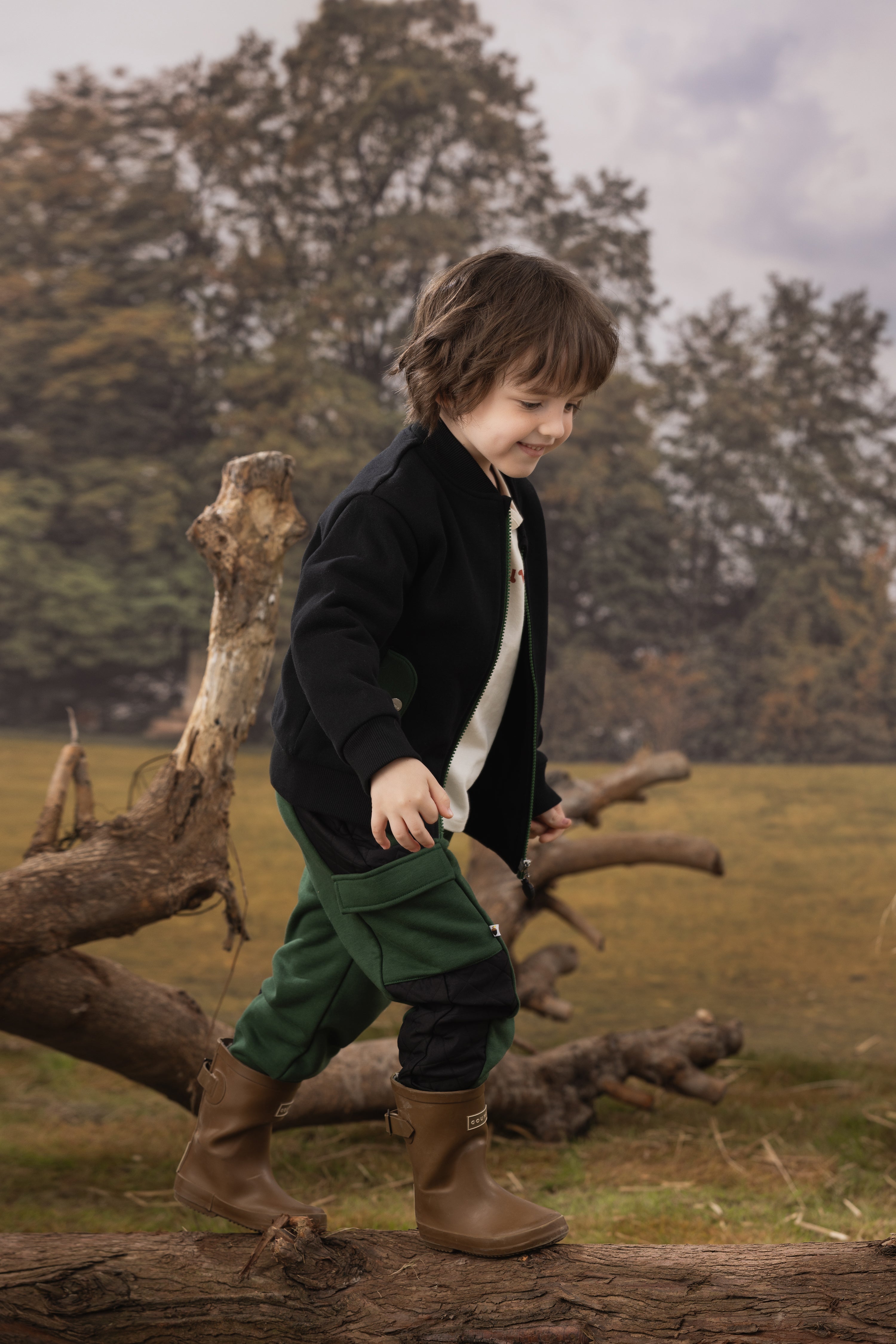 VAUVA Vauva FW23 - Boys Zip Long Sleeve Jacket (Black/Green) Coat & Jacket